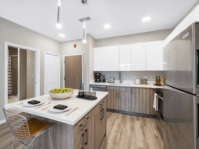 4 Corners Lakeside Apartments - White Lake, MI