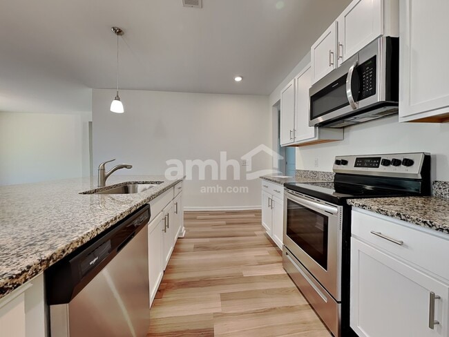 Photo - 94 Palmer Pl