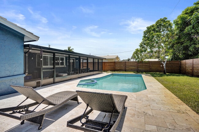 Photo - 1201 SW 28th Ave