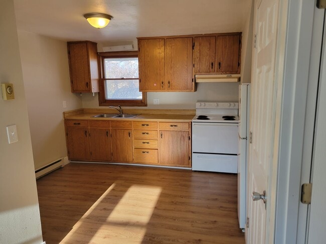 Photo - 327 E Lincoln Ave
