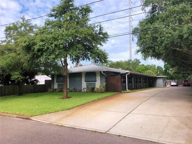 Building Photo - 520 70th St N Unit 2