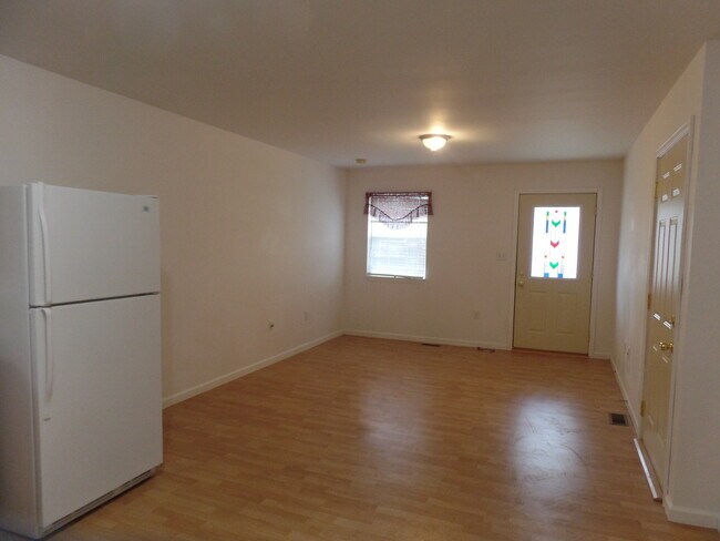 Photo - HERM 5505 Unit 5505 (B4 294-296)