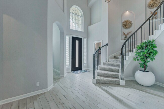 Photo - 24402 Kingelm Lk Dr