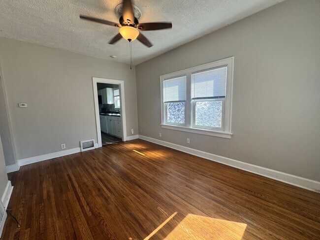 Photo - 3 bedroom, 2 bath in NE Lincoln