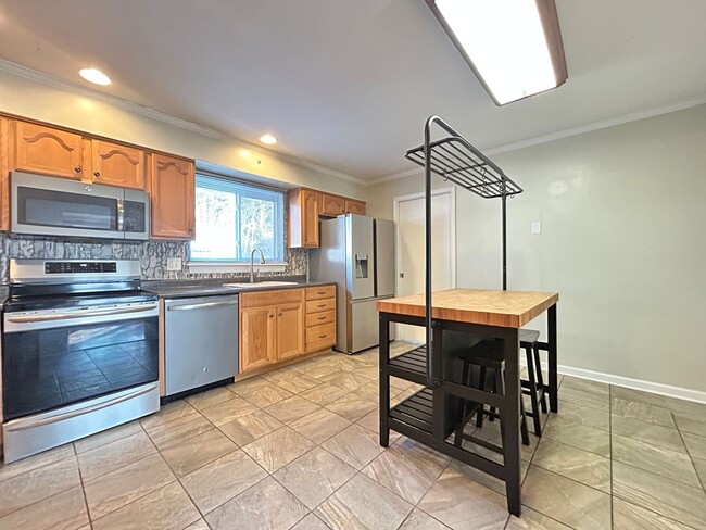 Photo - Charming 4-Bedroom Cul-de-Sac Home in Virginia Beach "ASK ABOUT OUR ZERO DEPOSIT"