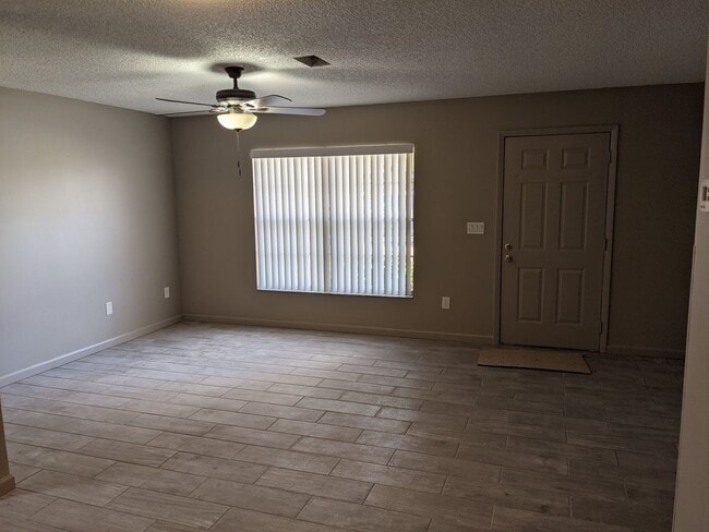 Photo - 152 E Towne Pl