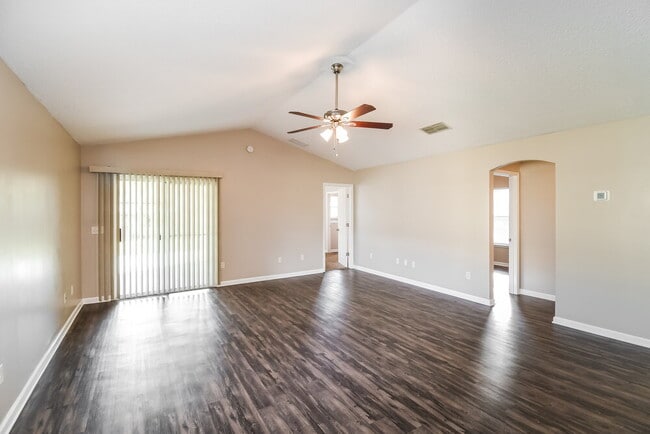 Photo - 1321 Spruce St