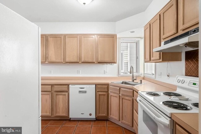 Photo - 539 Hudson Ave