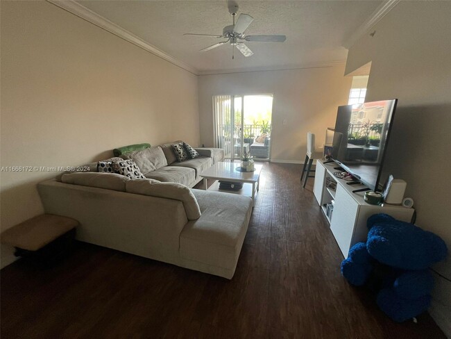 Photo - 11650 SW 2nd St Condominio Unidad 16301