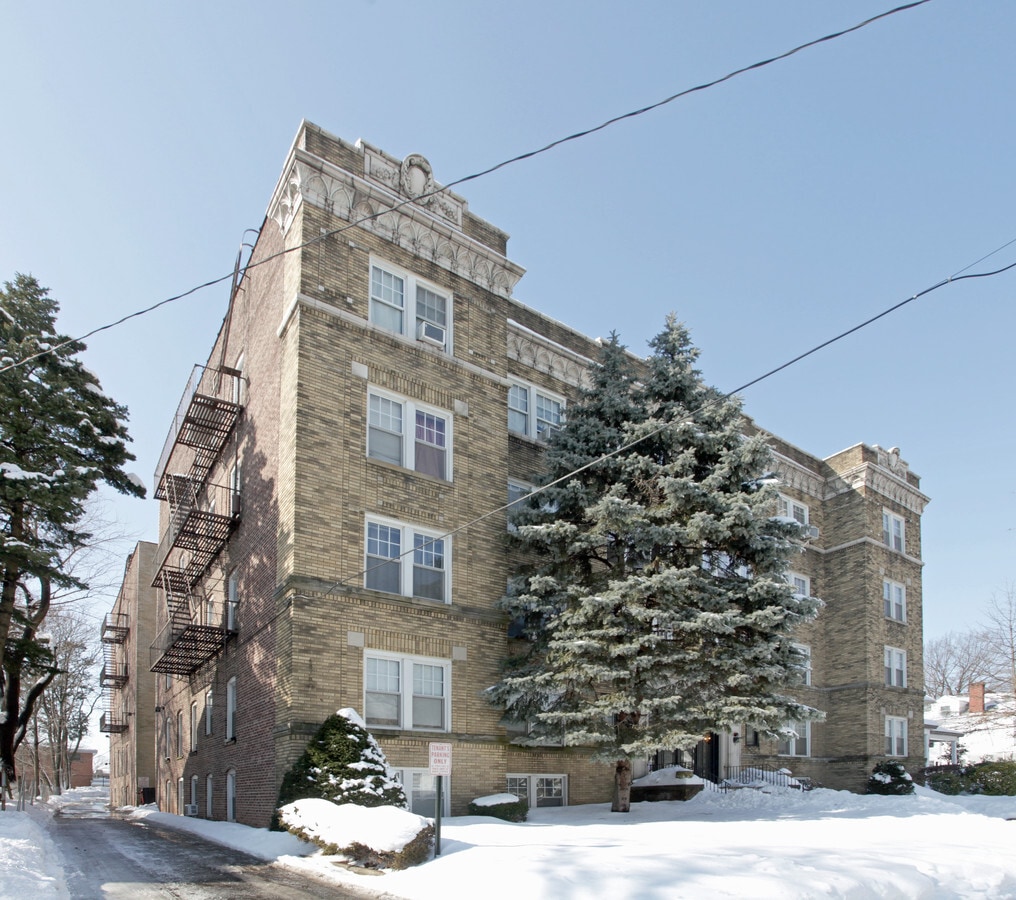 Mace Apartments - Mace Apartments