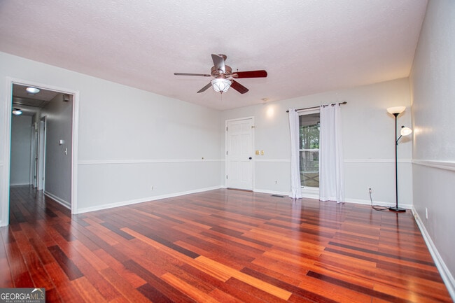 Photo - 1499 Stonington Ct