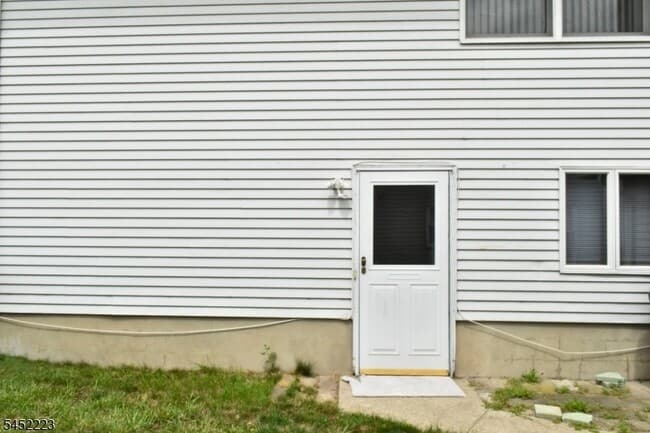 28 Elmhurst St Unit 1