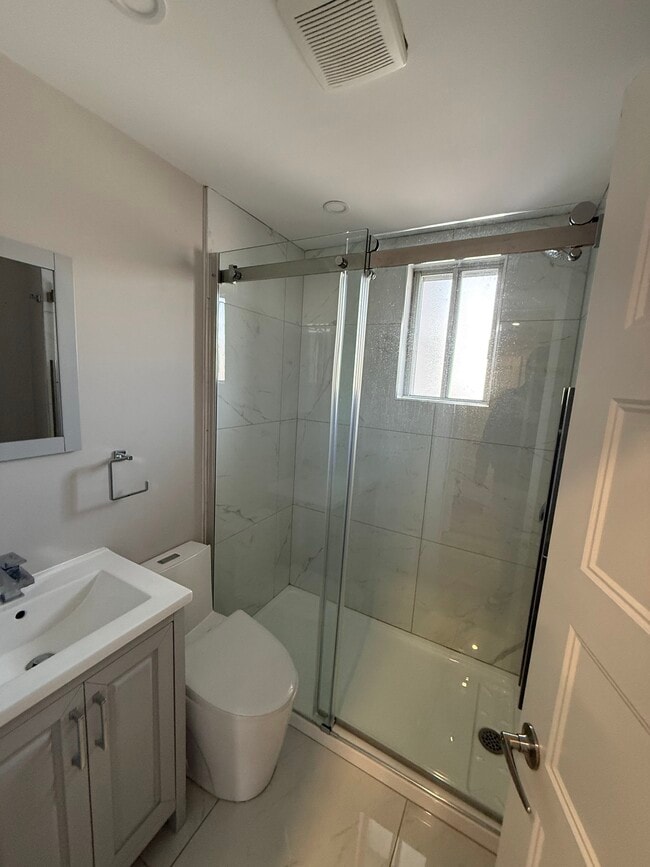 Photo - 689 Rue Woodland