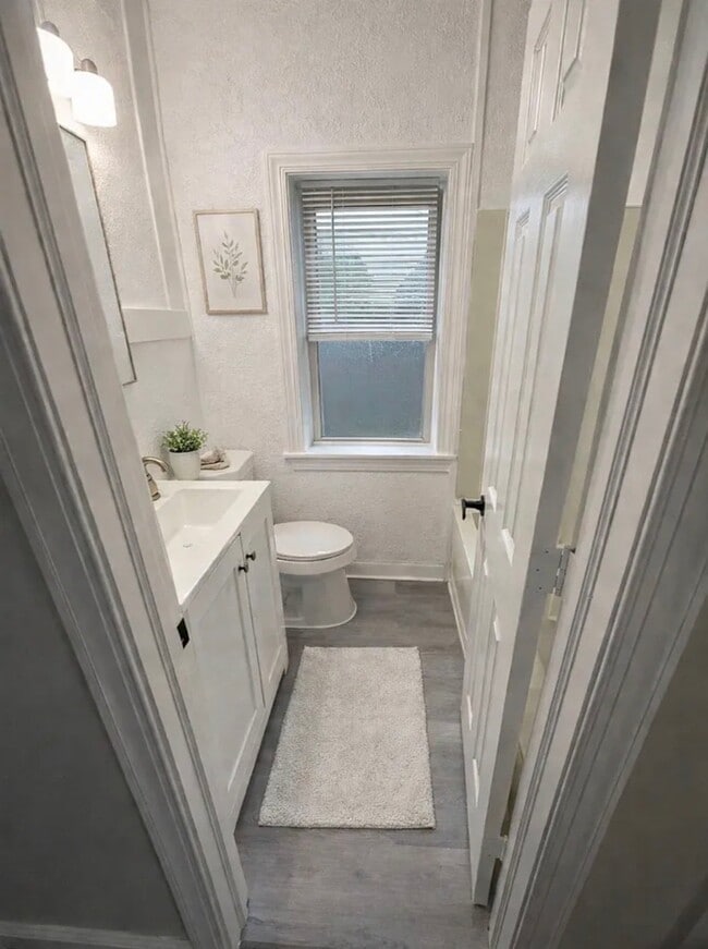 2534 Noble Rd Unit 3