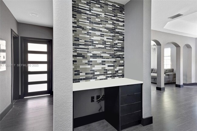 Photo - 1010 Belmont Pl Unidad 1010