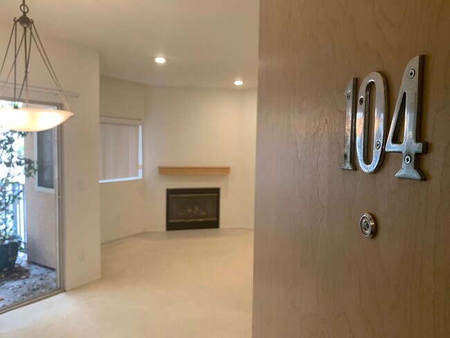 Photo - 937 12th St Unit 104