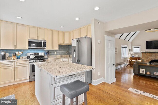 Photo - 2347 S Arlington Ridge Rd