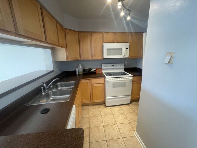 Photo - Lorandos Rental Unit 906-5 RENT
