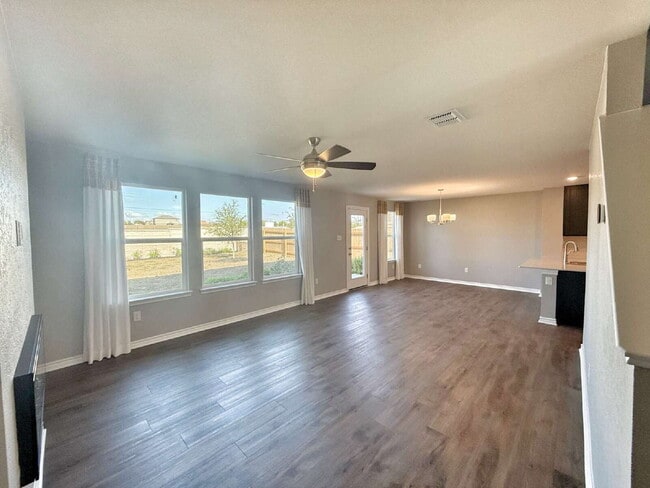 Photo - Immaculate Two Story Home in Legend Point ...