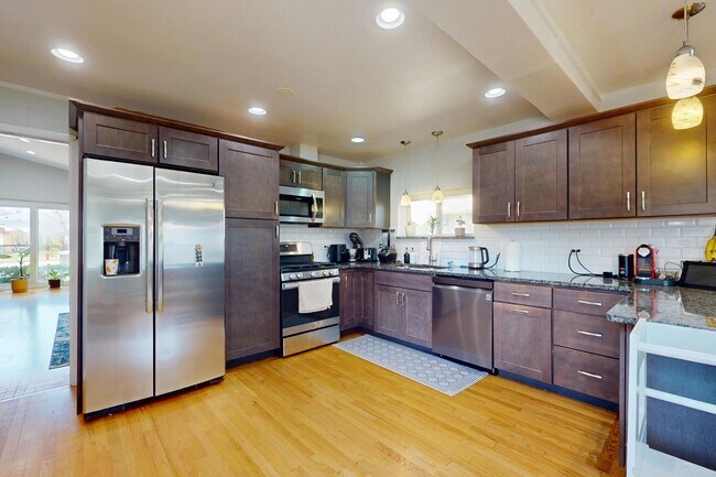 Photo - 9131 Kilbourn Ave