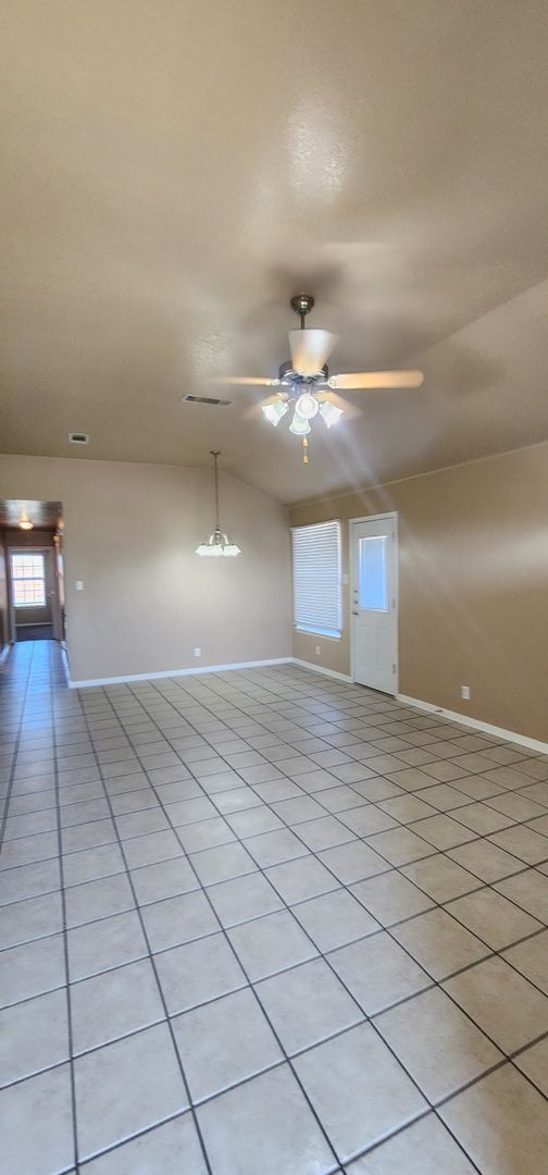 Photo - 3 Bedroom / 2 Bath Duplex – Clear Creek Area – Killeen, TX