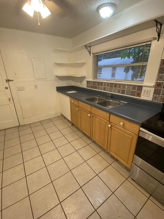 Photo - 2315 15TH AVE