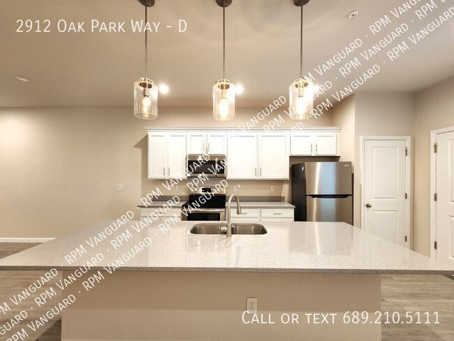 Photo - 2912 Oak Park Way