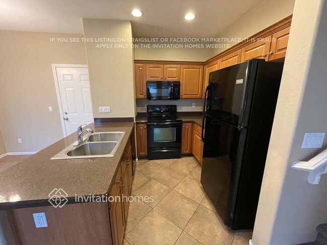 Photo - 451 S Hawes Rd