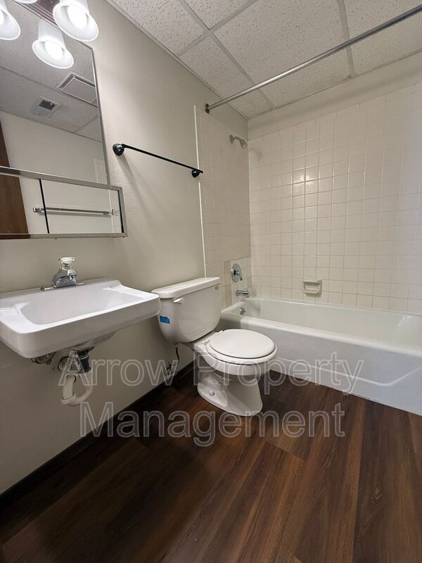 Photo - 1411 D St