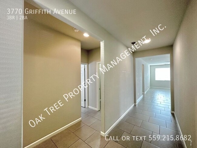 Photo - 3770 Griffith Ave