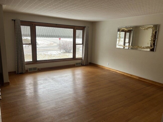 Photo - 2134 Graydon Ave