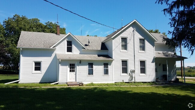 Building Photo - 31340 Wabasha County Rd 25 Unit #2 Rental