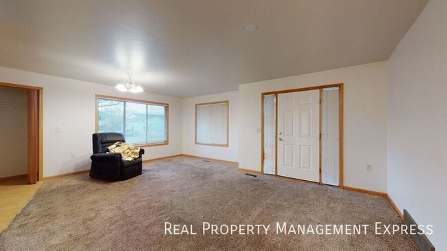 Photo - 2 Bed 1 Bath Twin Home