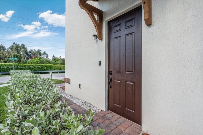 Photo - 16620 SW 42nd Terrace
