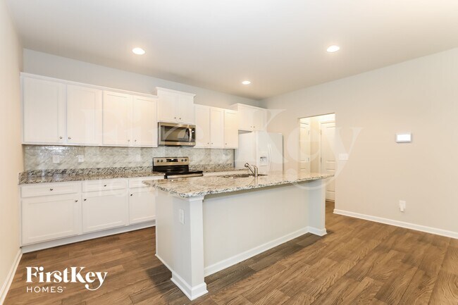 Photo - 220 Wellbrook Dr