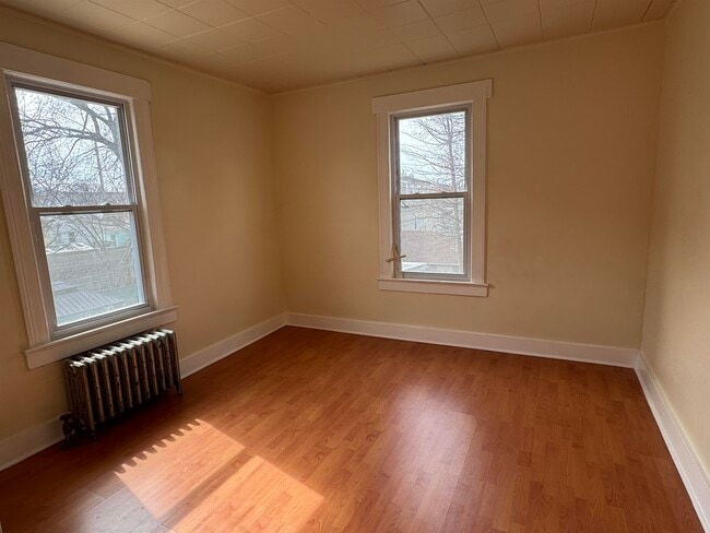 Photo - 16 Cutler St