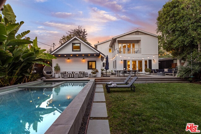 Building Photo - 3579 Ocean View Ave