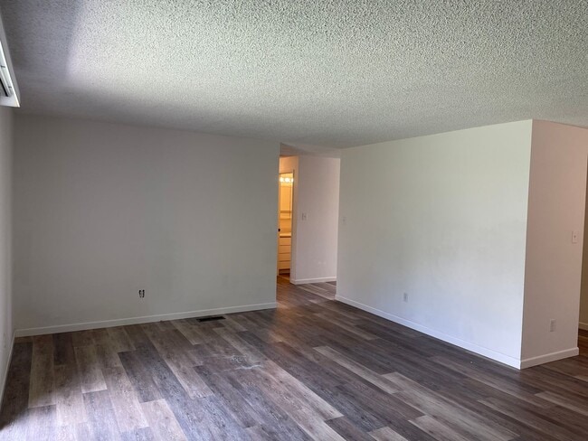 Photo - 581 N Wexford Cir