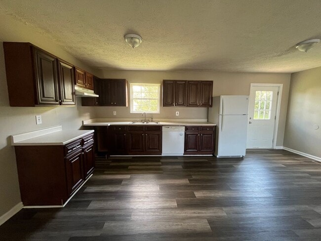 Photo - 3 bedroom 2 bath single family home
