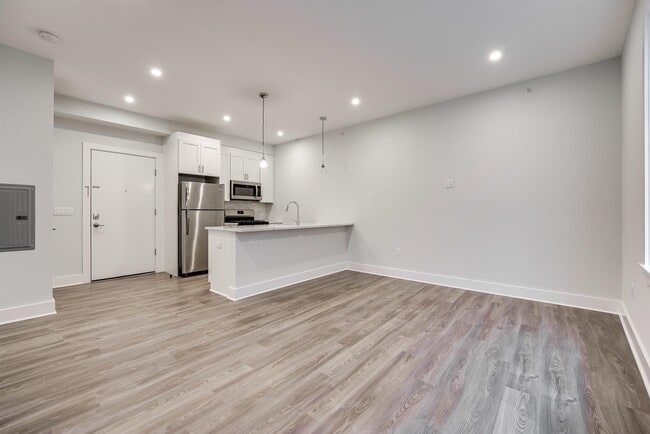 Photo - 658 Grand St Unit 504
