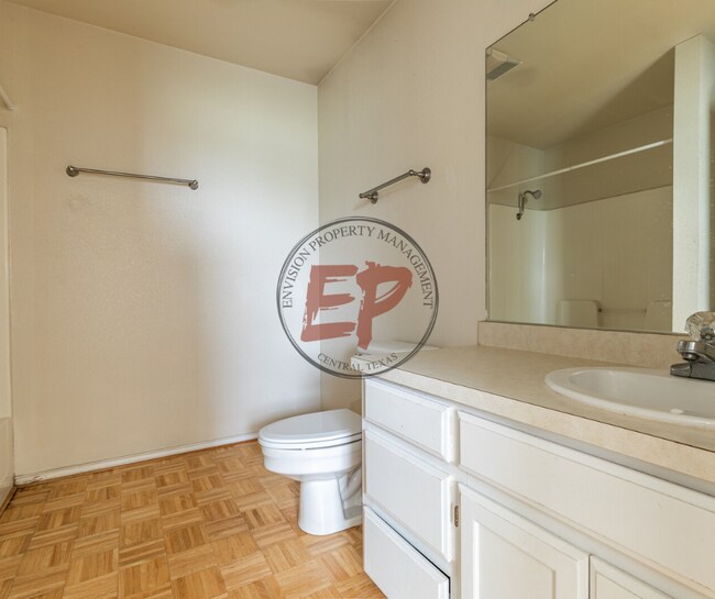 Photo - 520 Live Oak St