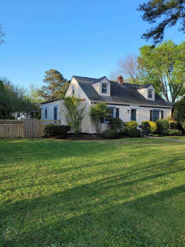 Building Photo - 528 N Shore Rd Rental