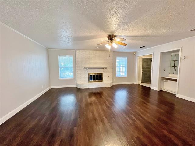 Photo - 1915 Wendy St