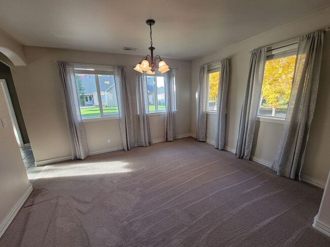 Photo - 3BR/2.5BA Home Near River – Stamped Patio,...