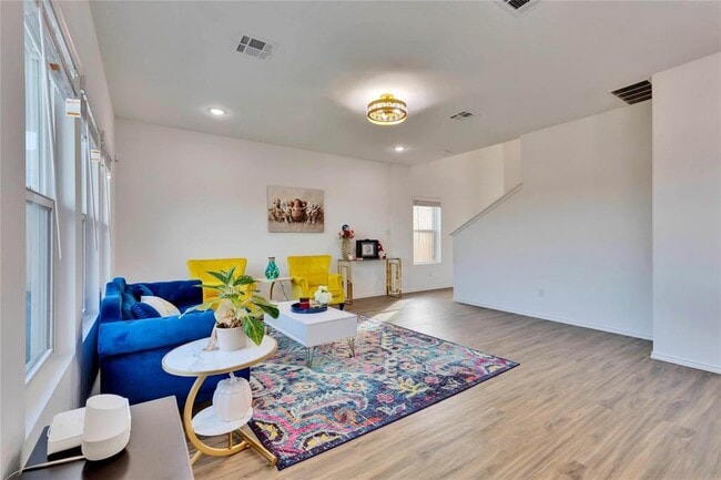 Photo - 124 Canley Lp