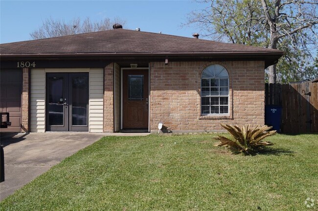 Building Photo - 1804 Flamingo Dr Rental