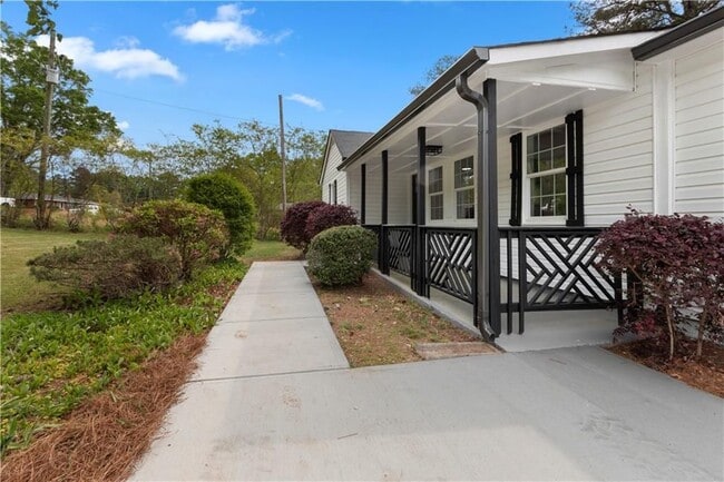 Photo - 2014 Fence Rd NE