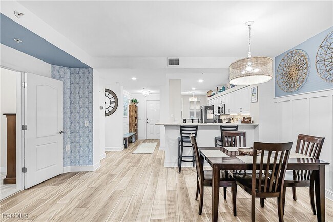 Photo - 11041 Gulf Reflections Drive Unit 204