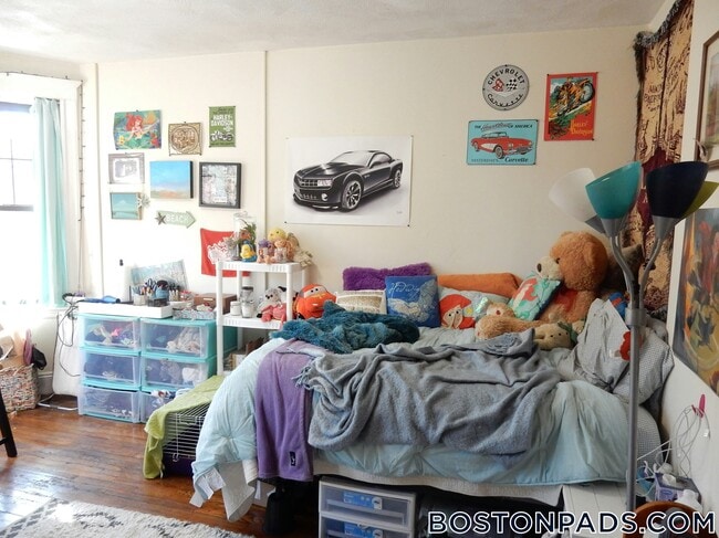 Photo - 115 St Stephen St Unit 25