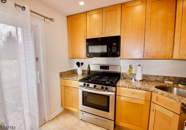 Photo - 78 Woodward Ln